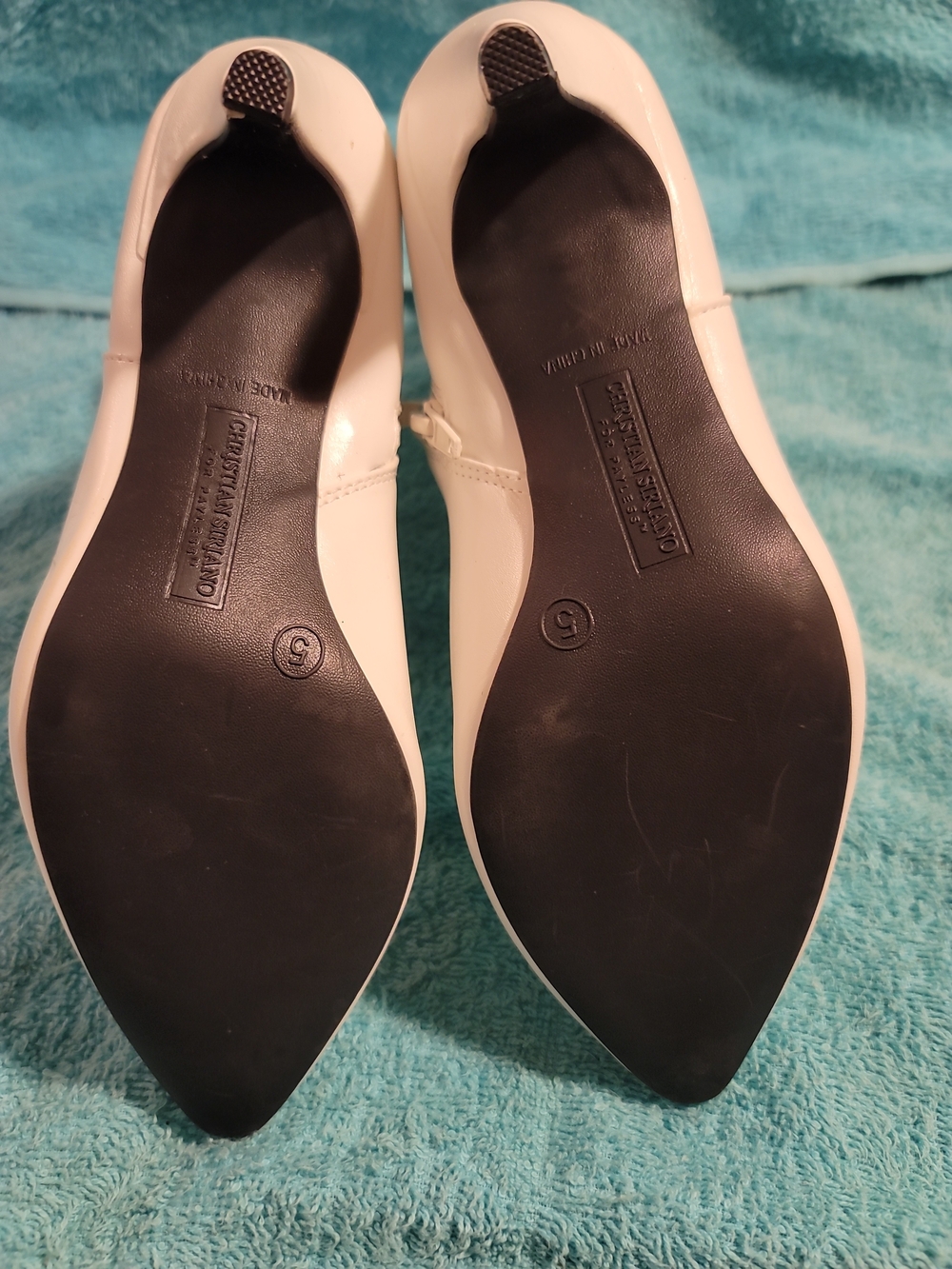 Women's Cream Pointed-Toe Ankle Boots - Picture 6 of 10